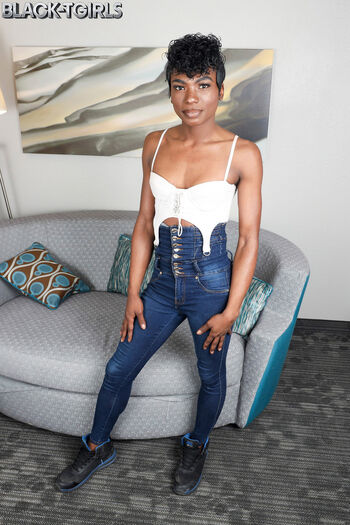 Full leaked Lovelylacey private onlyfans photo