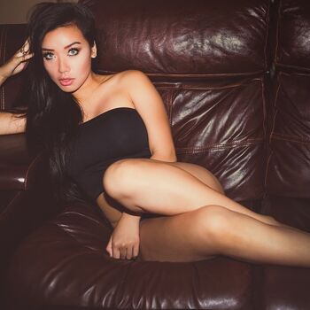 Full leaked Lovelynnc private onlyfans photo