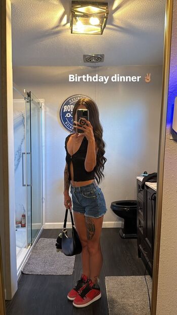 Full leaked Lshannah private onlyfans photo