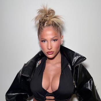 Full leaked Luchipatroo private onlyfans photo