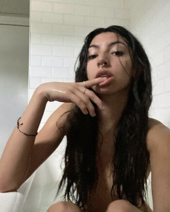 Full leaked Luckyrainee private onlyfans photo