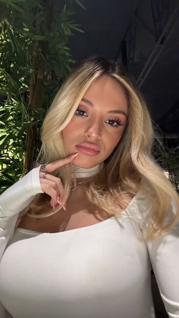 Full leaked Lucreziagrande private onlyfans photo