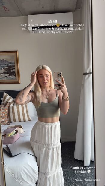 Full leaked Lucy fischer page private onlyfans photo