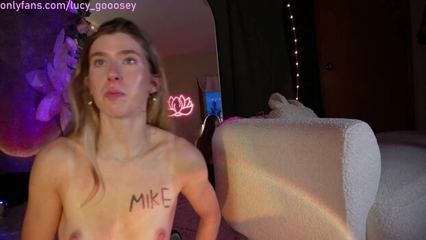 Full leaked Lucy gooosey private onlyfans photo