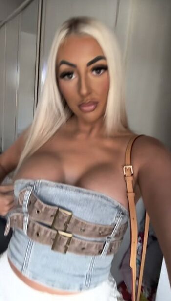 Full leaked Lucyrebeccaofficial private onlyfans photo