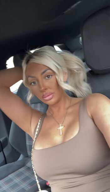 Full leaked Lucyrebeccaofficial private onlyfans photo