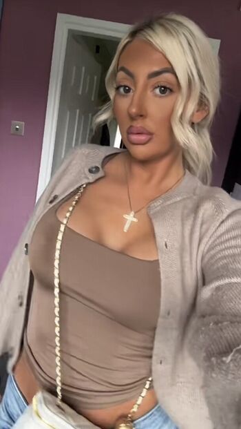 Full leaked Lucyrebeccaofficial private onlyfans photo