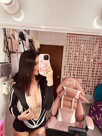 Full leaked Lucyy tayy private onlyfans photo