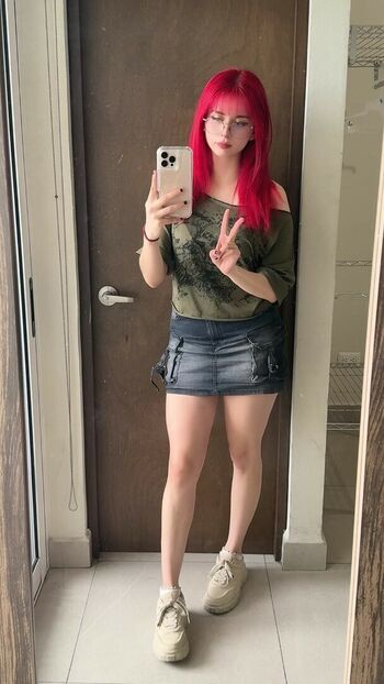 Full leaked Luly makima private onlyfans photo