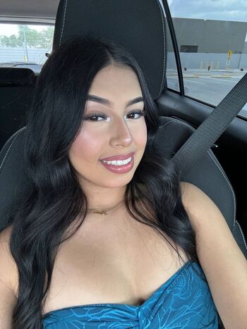 Full leaked Lunapalacios private onlyfans photo