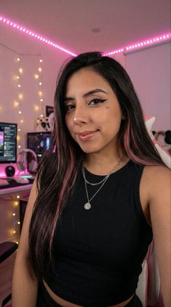Full leaked Lunapalorez private onlyfans photo
