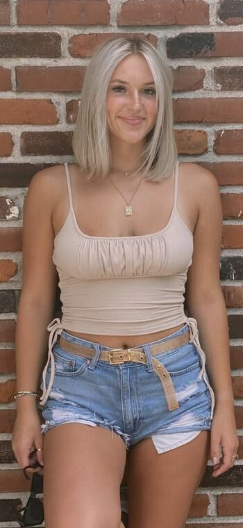 Full leaked Lunchbaglujan page private onlyfans photo