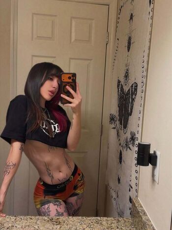 Full leaked Luucifina private onlyfans photo