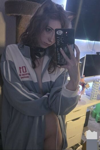 Full leaked Luvlesskitty private onlyfans photo