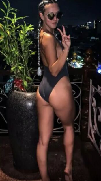 Full leaked Lydia hewitt lee page private onlyfans photo