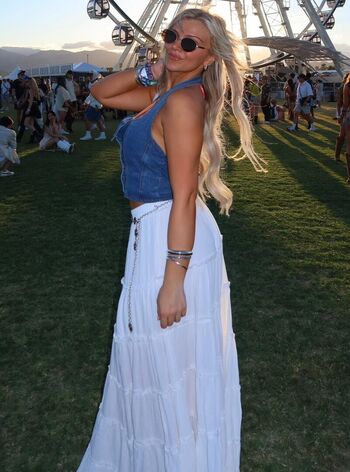 Full leaked Lyndalessandro private onlyfans photo