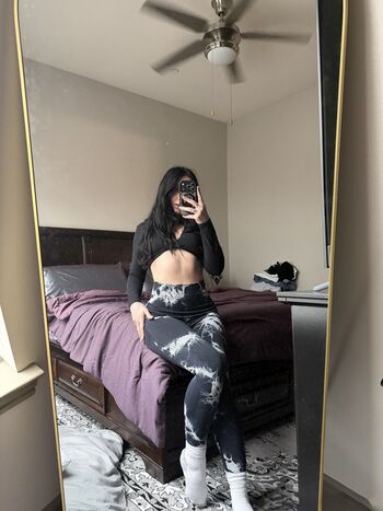 Full leaked Lyndi private onlyfans photo