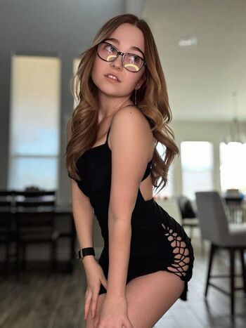 Full leaked Lyssaurora private onlyfans photo