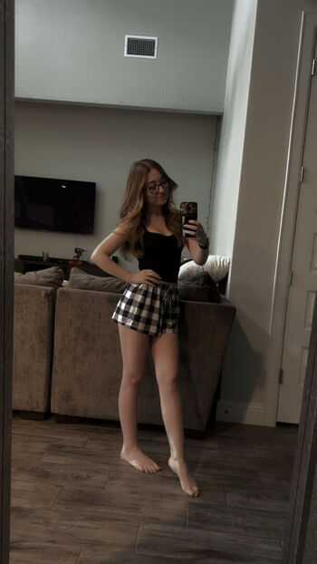 Full leaked Lyssaurora private onlyfans photo