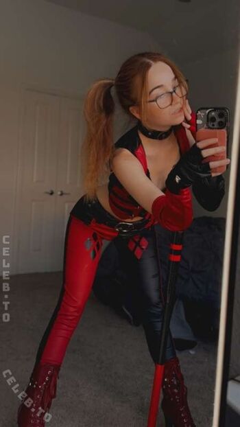 Full leaked Lyssaurora private onlyfans photo