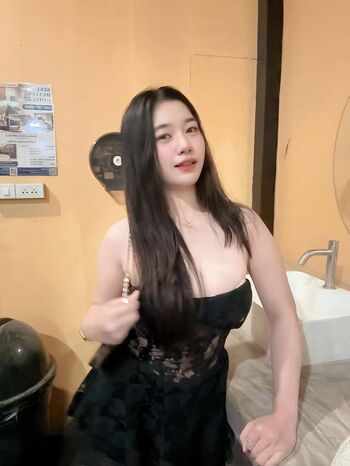 Full leaked M maprang private onlyfans photo