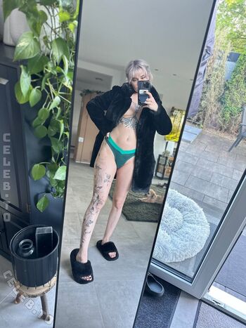 Full leaked Macezayuri  page private onlyfans photo