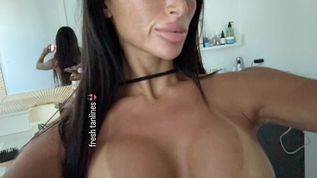 Full leaked Madixx private onlyfans photo