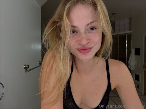 Full leaked Magpiiee private onlyfans photo