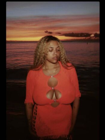 Full leaked Mahalia private onlyfans photo