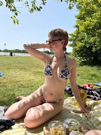Full leaked Mai buzzcut private onlyfans photo