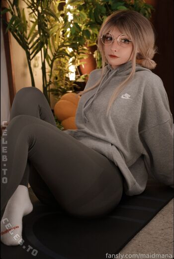 Full leaked Maidmana private onlyfans photo