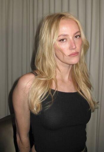 Full leaked Maika monroe page private onlyfans photo