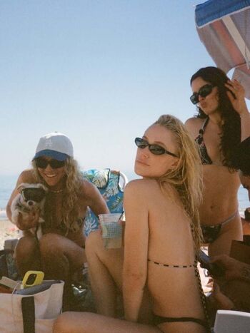 Full leaked Maika monroe page private onlyfans photo