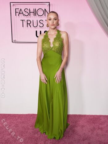 Full leaked Maika monroe page private onlyfans photo