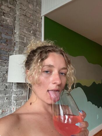 Full leaked Makenna dean page private onlyfans photo