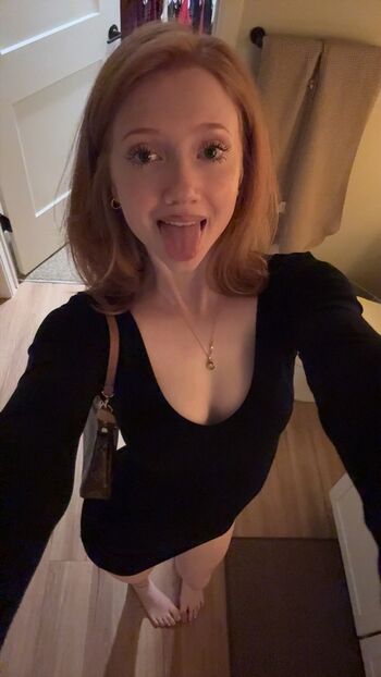 Full leaked Makenna kelly lifewithmak private onlyfans photo