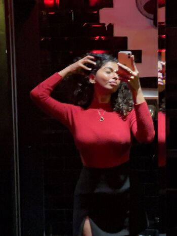 Full leaked Malavika page private onlyfans photo