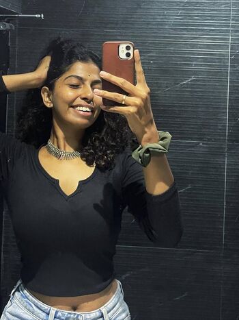 Full leaked Malavika private onlyfans photo