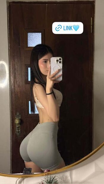 Full leaked Malenahra private onlyfans photo