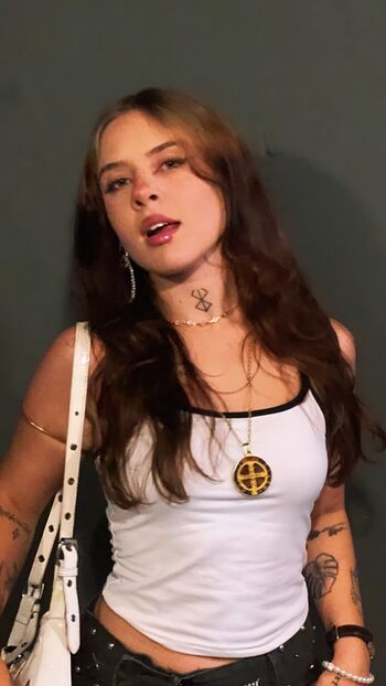 Full leaked Malu paris private onlyfans photo