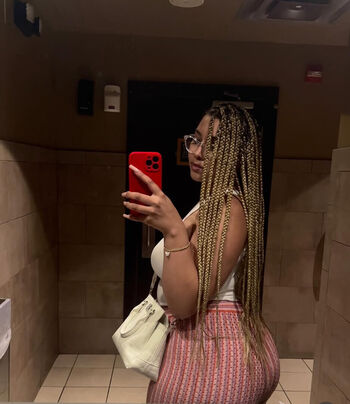 Full leaked Mama e private onlyfans photo