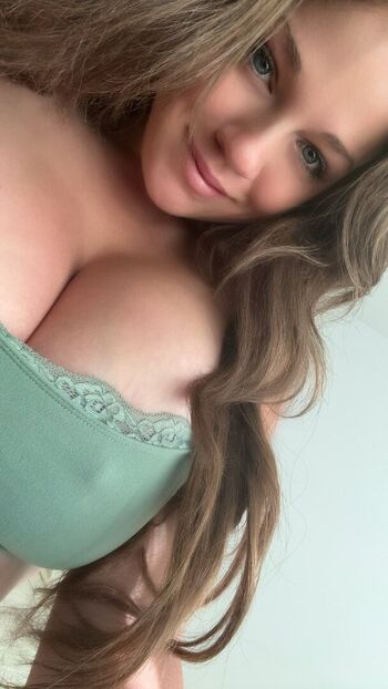 Full leaked Mamabearthree private onlyfans photo