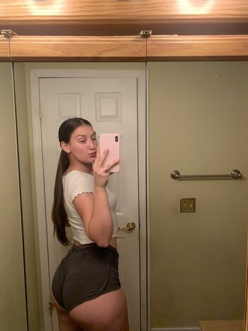 Full leaked Mamimelly private onlyfans photo