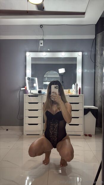 Full leaked Mamiruth private onlyfans photo