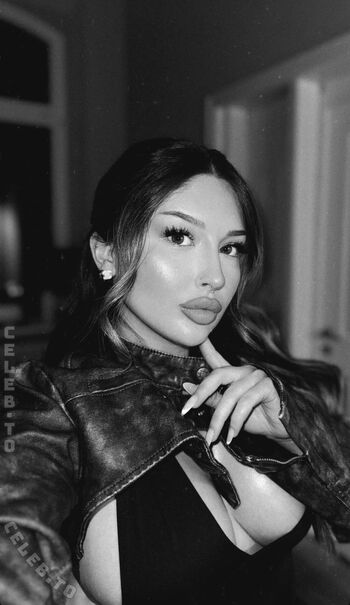 Full leaked Mammmichulaaa private onlyfans photo