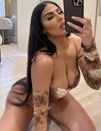 Full leaked Mandi vakili page private onlyfans photo