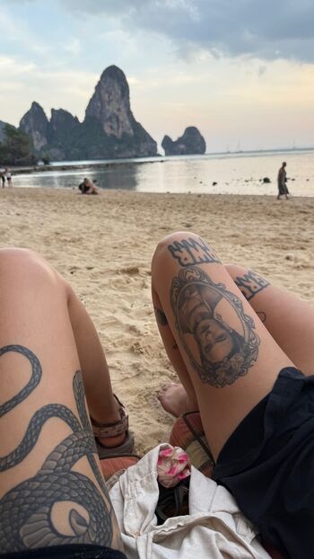 Full leaked Manic matilda page private onlyfans photo