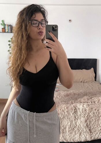 Full leaked Mansi dasila page private onlyfans photo