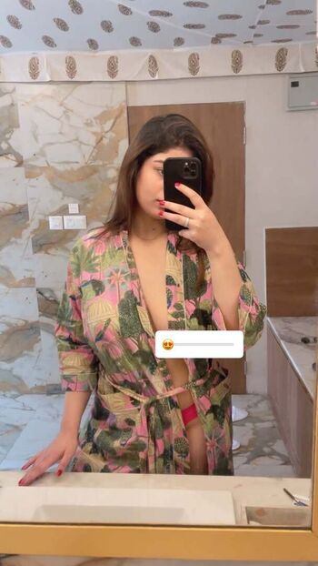 Full leaked Mansi dasila page private onlyfans photo
