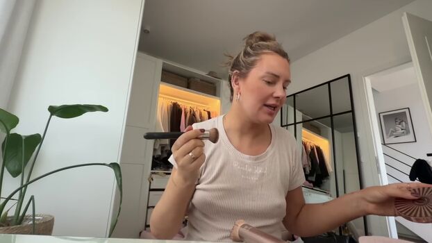 Full leaked Maren wolf private onlyfans photo